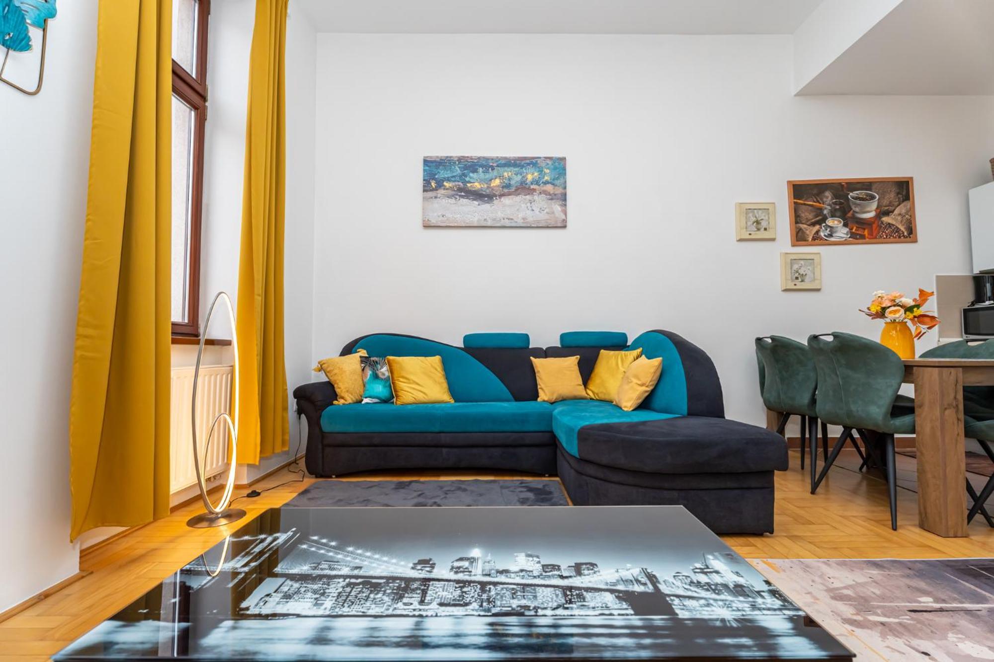 My Gozsdu Historic Passage Apartment *