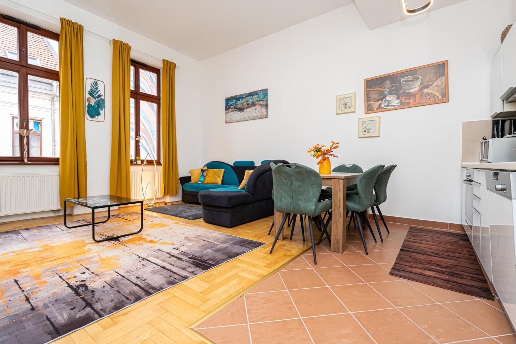 Apartment My Gozsdu Historic Passage *
